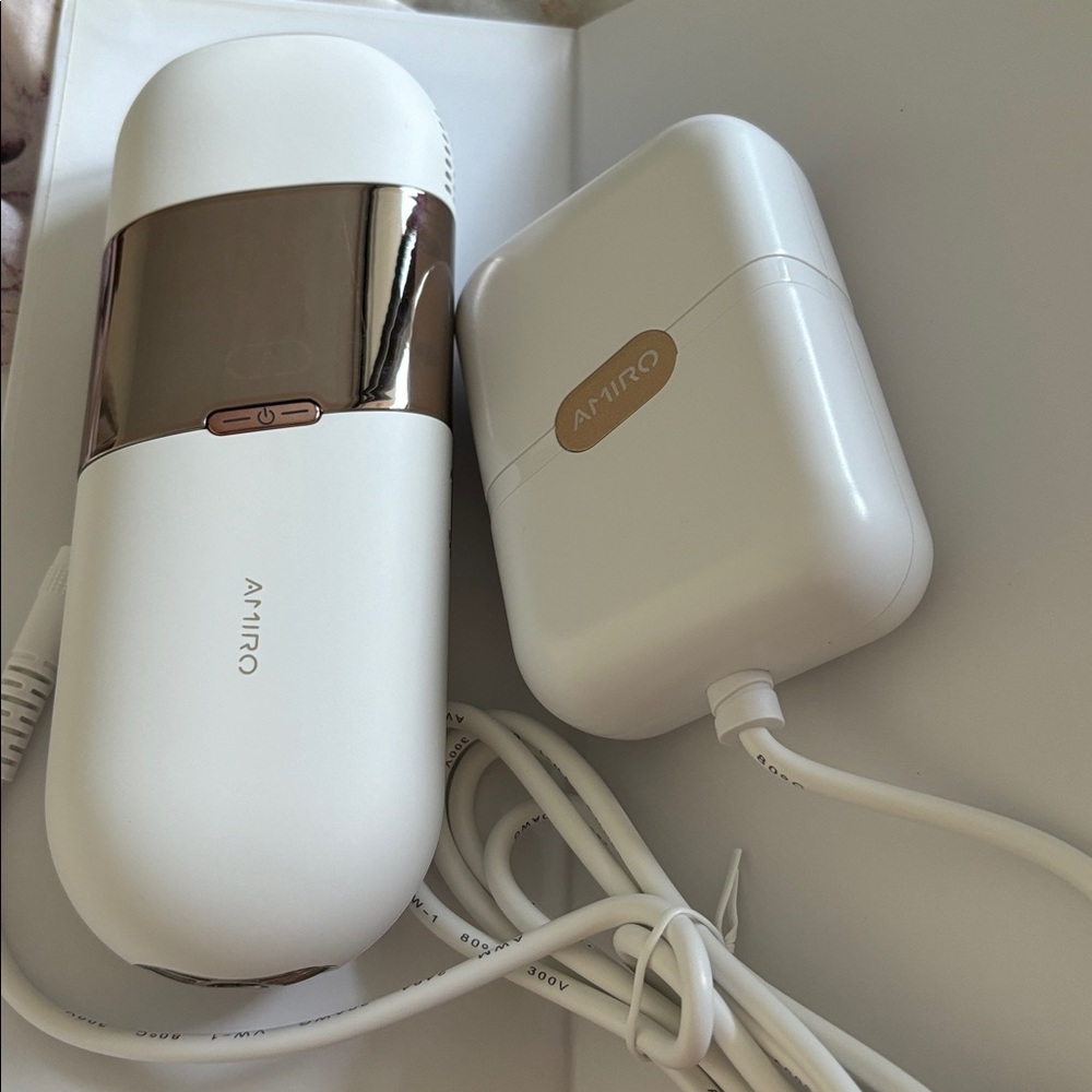 Atimo Hair Removal Device in White and Gold